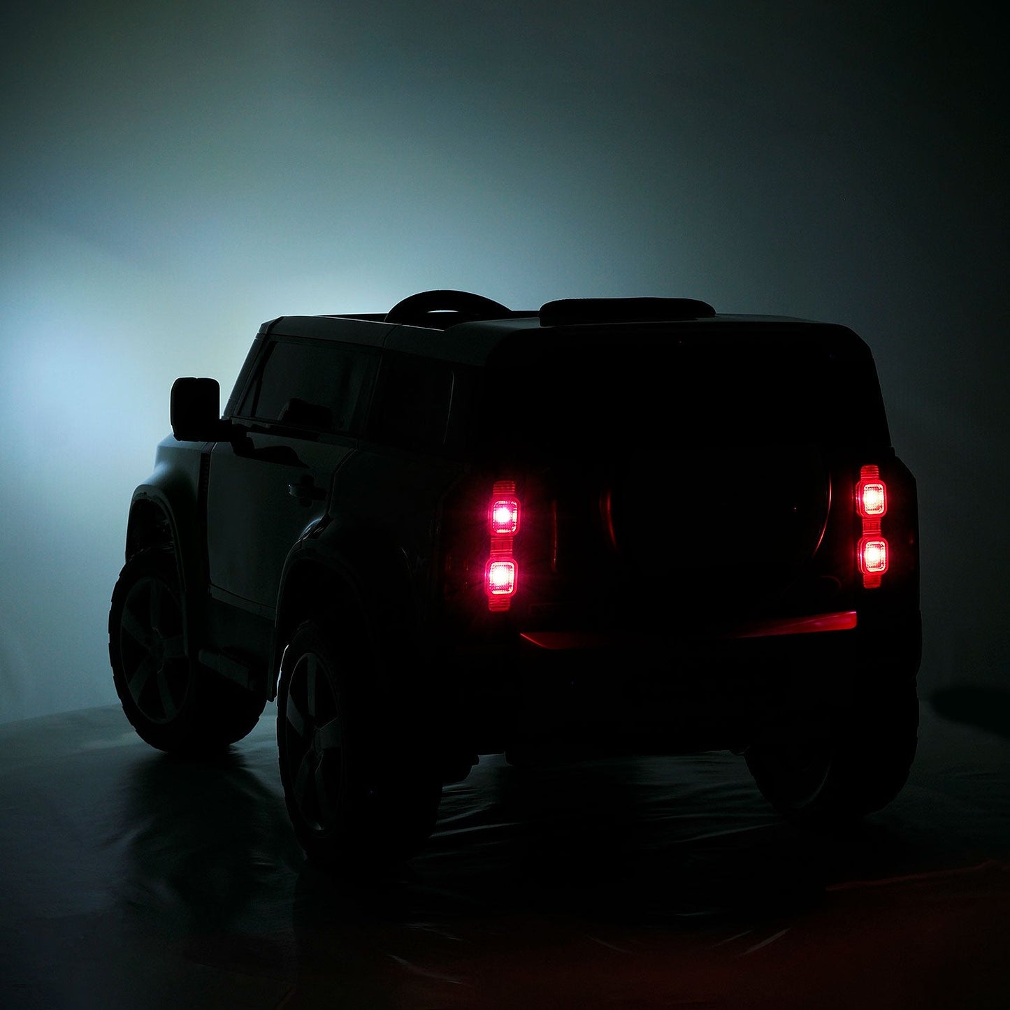 Land Rover Defender 12V Kids Ride-On Car with R/C Parental Remote | Red